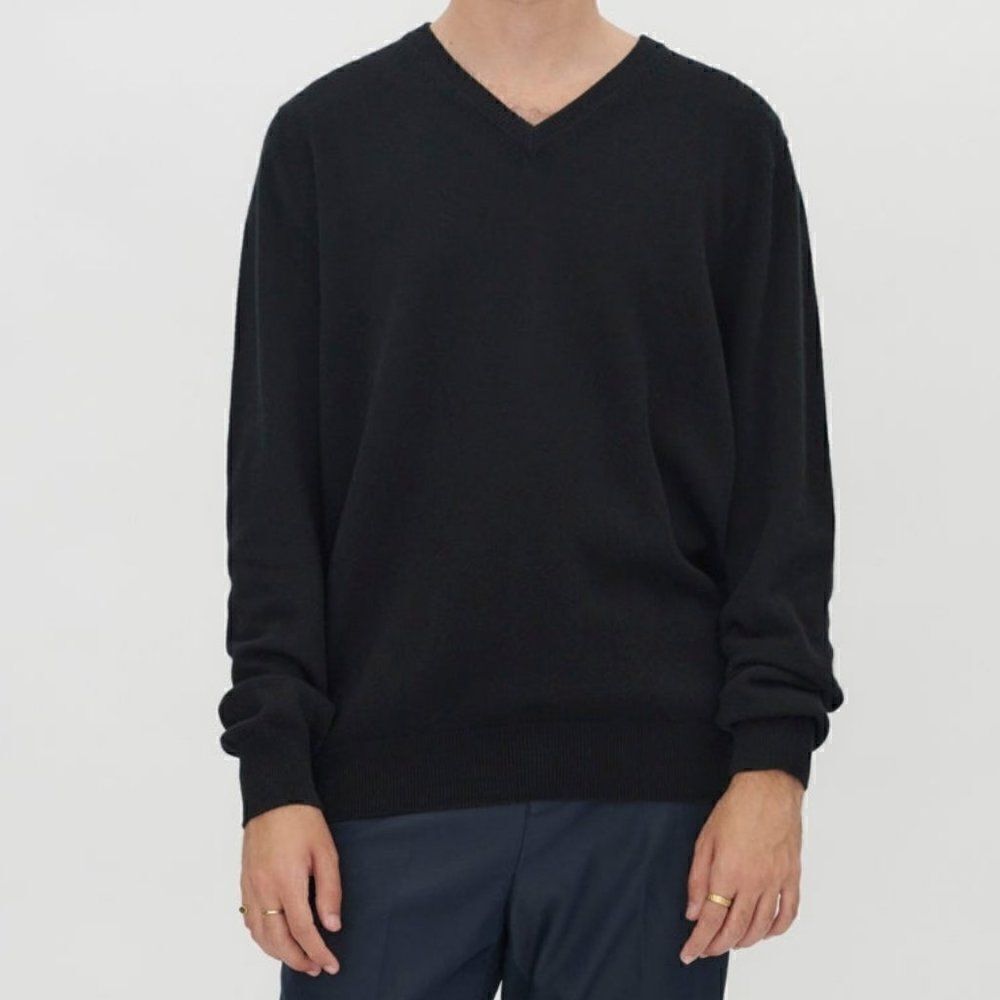 Mens Black Virgin Wool V Neck Sweater